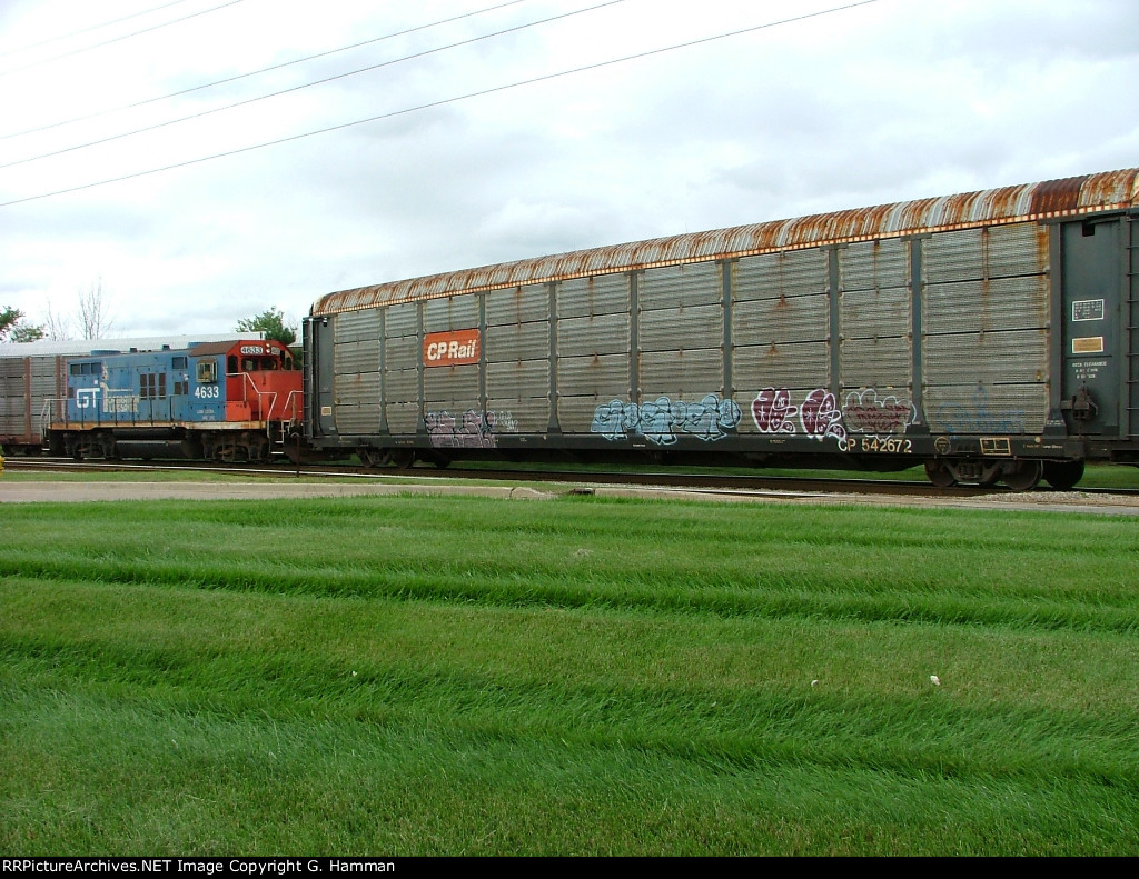 GTW 4633 Switching Autoracks at Pontiac East Assembly